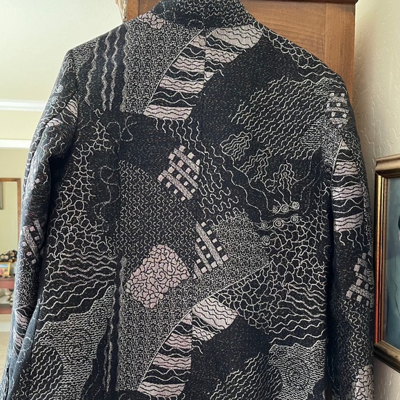 Chico’s woman’s metallic brocade jacket, Black/Silver, size 0 beautiful pattern- - Picture 9 of 16